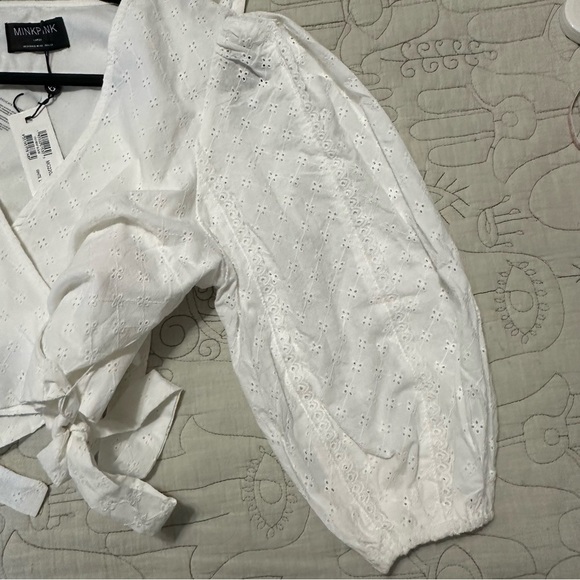 NWT MINKPINK Lola Eyelet Wrap Top Sz L (US 8) White - Picture 11 of 11
